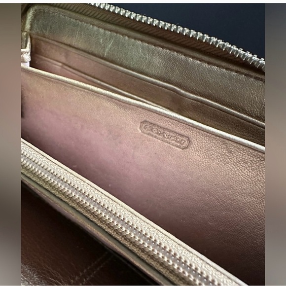 COACH Metallic Gold Full Zip Wallet RARE! EUC - Picture 7 of 11